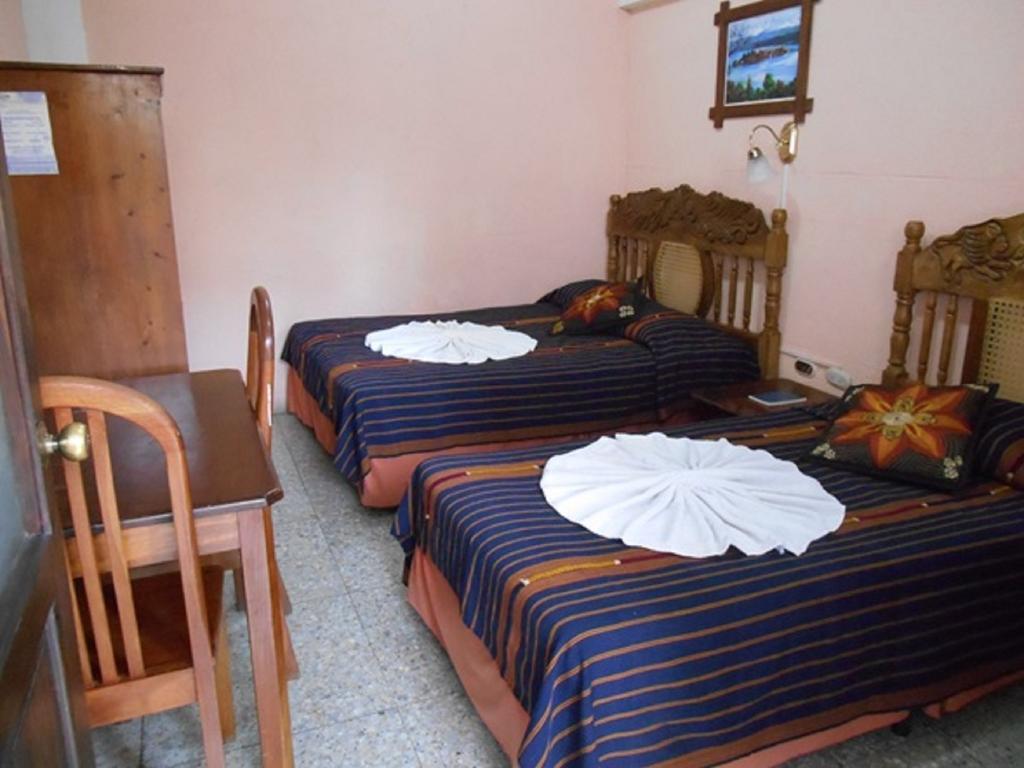 باناخاتشيل Hotel El Chaparral الغرفة الصورة