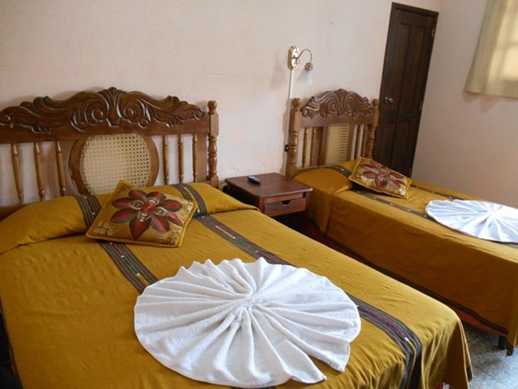 باناخاتشيل Hotel El Chaparral الغرفة الصورة