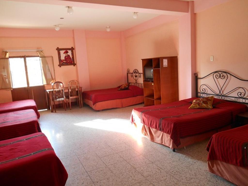 باناخاتشيل Hotel El Chaparral الغرفة الصورة